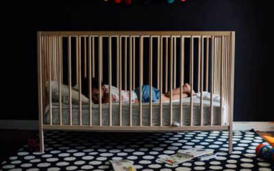 Jakie łóżeczka dziecięce dla bliźniaków wybrać?